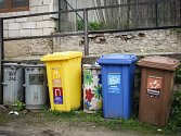 Poříčí je třetí obcí v ČR, kde mají obyvatelé u svých domů popelnice na papír a plast.
