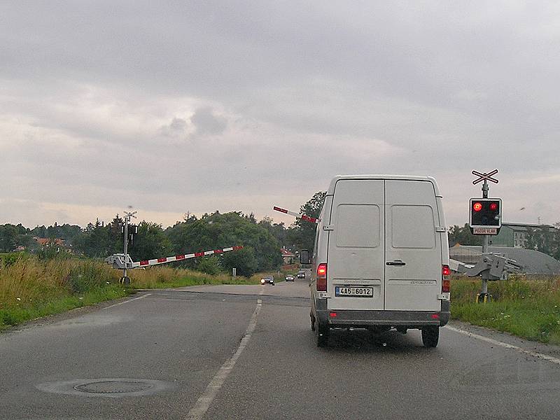 Železniční přejezd u Černého lesa bude od úterý 28. do čtvrtka 30. srpna uzavřený. 