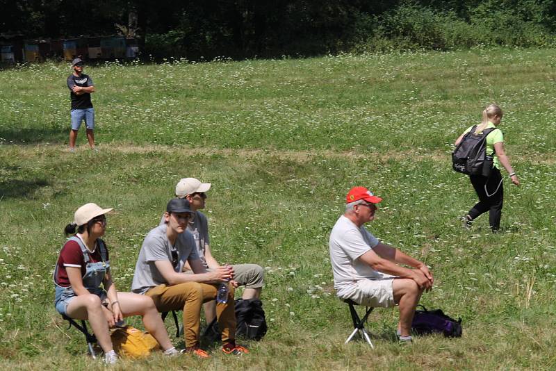 Mezinárodní turnaj v discgolfu probíhá v těchto dnech na Konopišti.