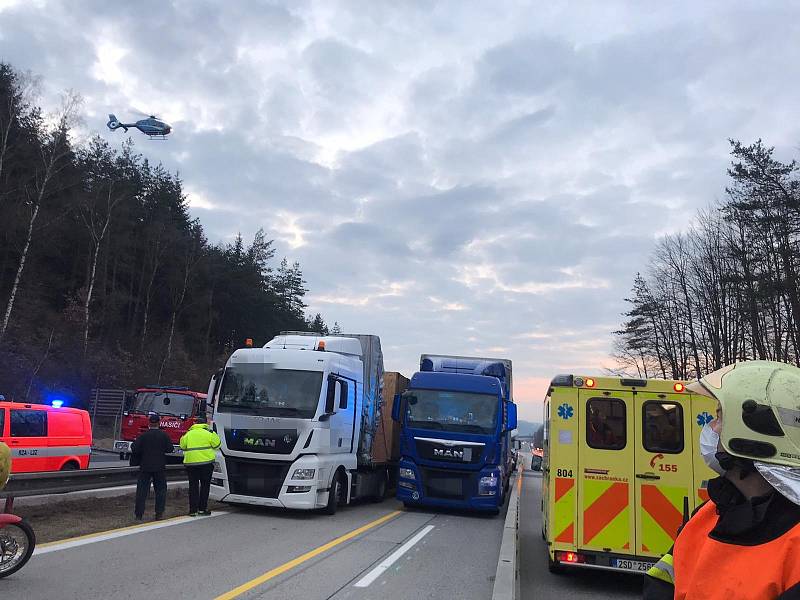 Dopravní nehoda u Mirošovic