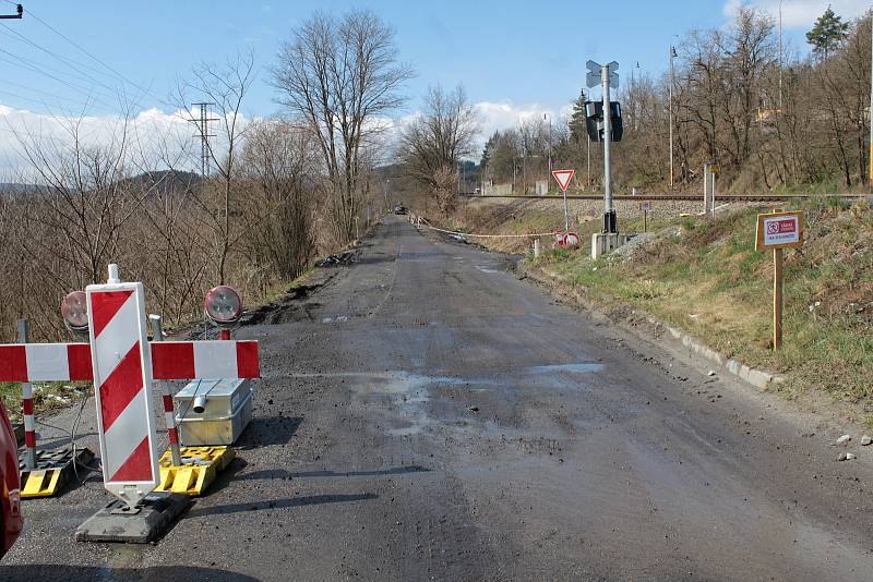 Rekonstrukce silnice II/106 mezi Krhanicemi a Prosečnicí.