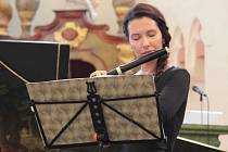 Na prvním ročníku Načeradeckého hudebního léta vystoupila i Petra Žďárská  (cembalo) a Michaela Ambrosi (flétna).