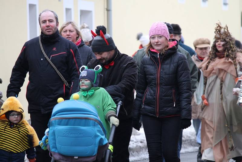 Masopustní rej oživil ulice Čechtic