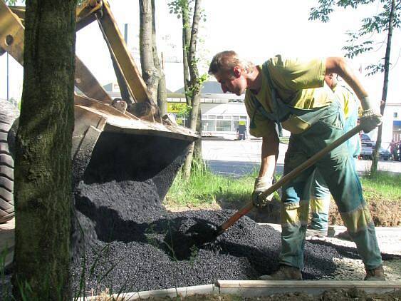 V Táborské ulici v Benešově jsou už nové chodníky