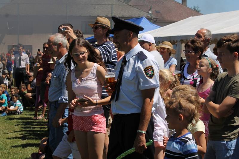 Oslavy sto čtyřiceti let Sboru dobrovolných hasičů Kamberk.