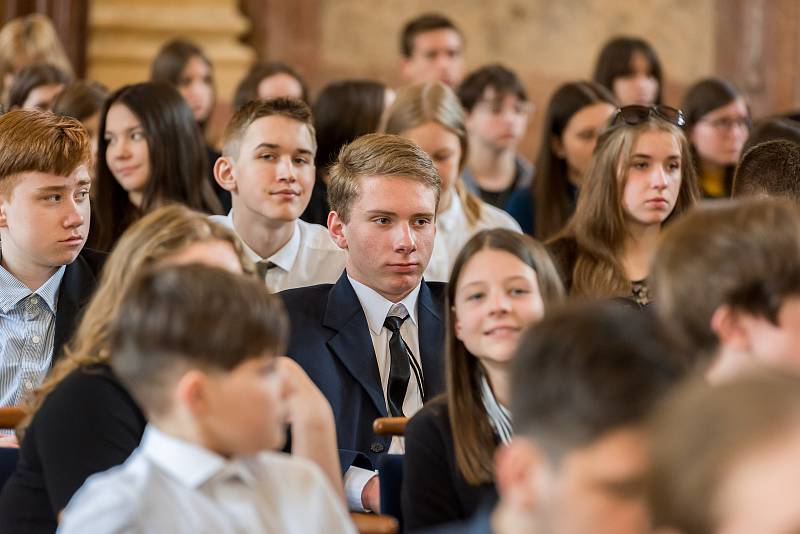 Setkání ve Valdštejnském paláci na pražské Malé Straně připomnělo 80. výročí tragických událostí z období nacistické okupace.