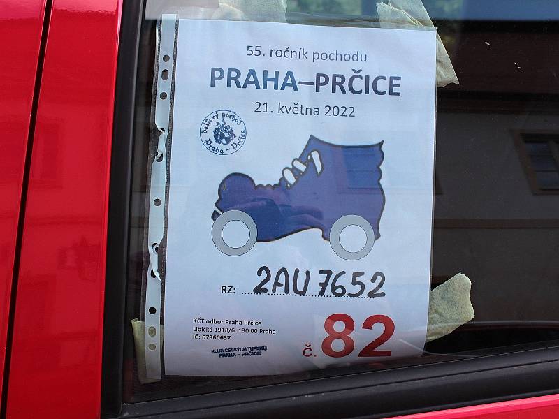 Pochod Praha - Prčice, startovní místo v Týnci nad Sázavou.