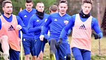 V Úročnici na Benešovsku se FC Baník Ostrava připravoval na zápas proti pražské Slavii. V hledišti se na hvězdy jako Baroš, Fillo, Laštůvka či Stronati přišlo podívat spousta diváků.