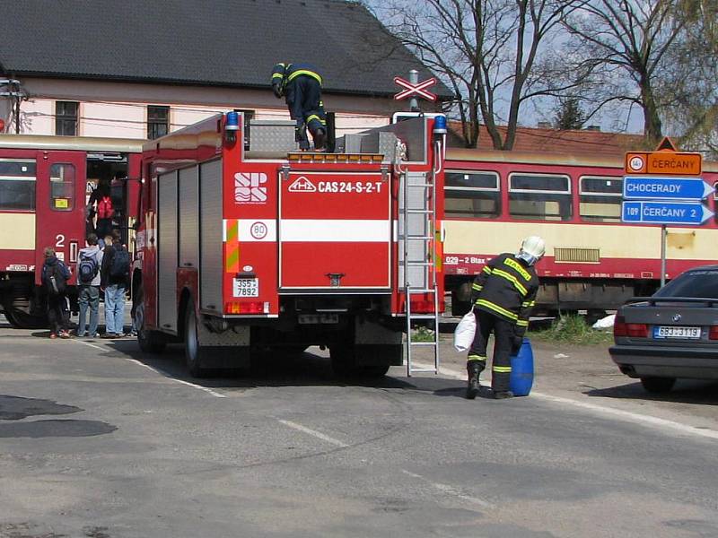 Nehoda na železničním přejezdu v Poříčí nad Sázavou