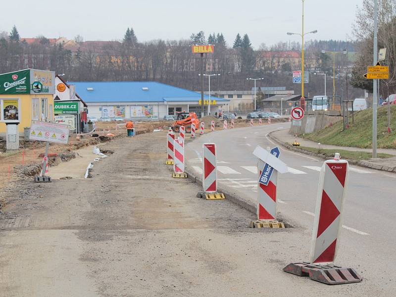Vybudování vlašimské kruhové křižovatky U Kozla bude stát 28 milionů korun.