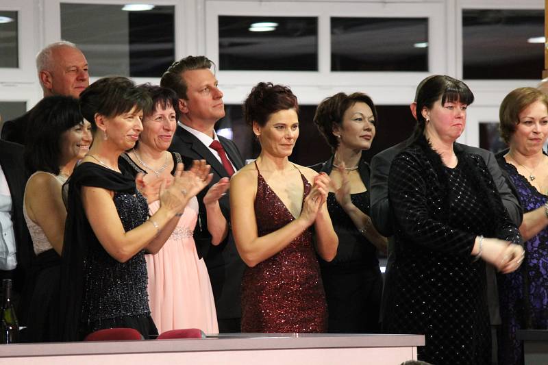 V benešovském KD Karlov se v sobotu 11. března konal Reprezentační ples Středočeského kraje.