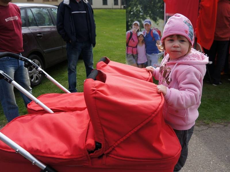 Cílem soutěže je motivovat rodiče na mateřské dovolené k pravidelnému pohybu se svými dětmi, i když jsou teprve v kočárku.