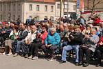 Májové slavnosti ve Vlašimi navštívila se svým vystoupením i zpěvačka Helena Vondráčková či zpěvák Janek Ledecký. Město Vlašim nabídlo na prvního máje příchozím doopravdy různorodý a bohatý program.