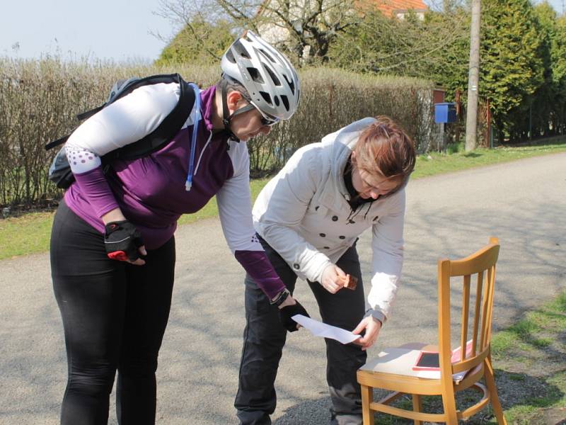 Pochod Za povidlovým koláčem nabízí trasy pro pěší v délce 7 až 100 kilometrů a pro cyklisty od 22 do 115 kilometrů. 