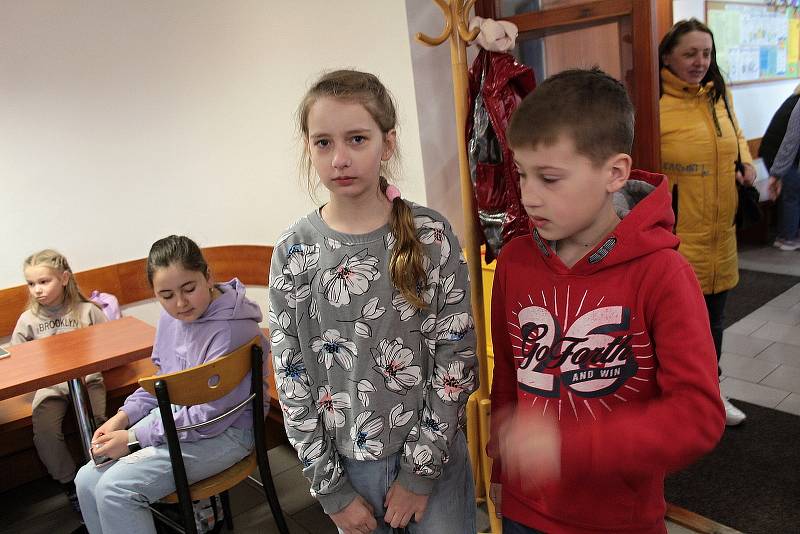 Ze zahájení adaptačního kurzu pro ukrajinské děti v Domě dětí a mládeže v Benešově.