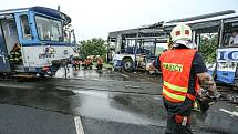 Ke srážce vlaku s autobusem došlo u Struhařova na Benešovsku v neděli 14. června.