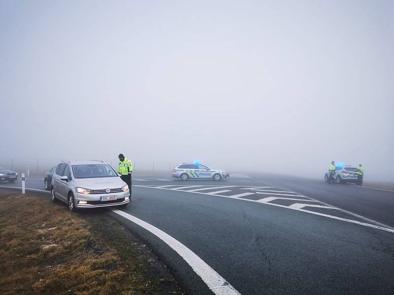 Policejní kontrola v době takzvaného lockdownu vyhlášeného Vládou ČR.