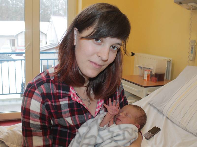 Lucie Martínková a Jaroslav Čížkovský z Borovnice se 5. ledna v 10.27 stali rodiči prvorozené dcery Emy. Při příchodu na tento svět vážila 2,83 kilogramu a měřila 49 centimetrů.