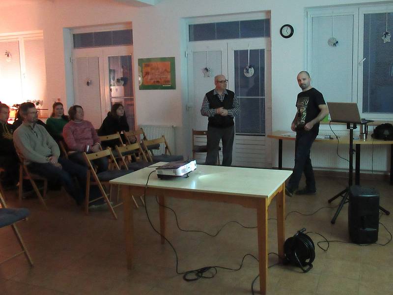 Z přednášky Přemysla Petráka o včelách ve Spolkovém domě ve Vlašimi.