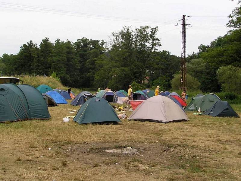 Vodácké tábořiště v Náklí  (Týnec nad Sázavou)