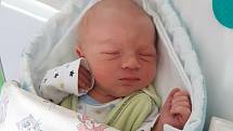 Matyáš Sedmidubský se narodil 8.7.2021 v mělnické porodnici. Po narození vážil 3460g a měřil 50 cm. Doma v Kralupech ho přivítali maminka Michaela, tatínek Matěj a skoro dvouletá sestřička Adélka.