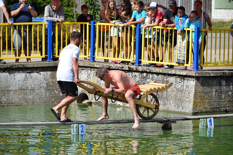 Water cup - přejezd přes rybník v Řimovicích.