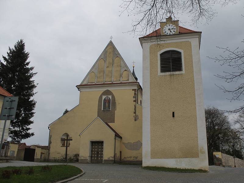 Centrum Benešova, kostel sv. Mikuláše na Karlově.