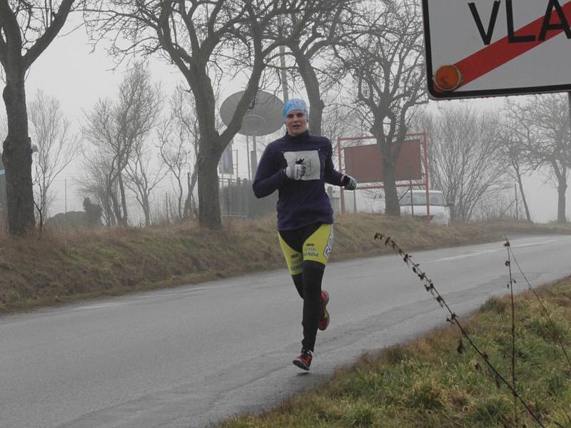 Ke 40. běhu z Vlašimi na Blaník se přihlásilo 227 běžkyň a běžců různých věkových kategorií.