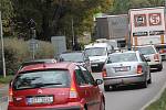 Agónie provozu přes Benešov pokračuje.