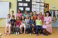 Základní škola Vorlina ve Vlašimi: třída 1.A s učitelkou Jaroslavou Sukovou.