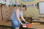 Poslední přípravy na zahájení školního roku v ZŠ Dukelská Benešov - Jana Šeborová bude třídní učitelkou 1.A. 