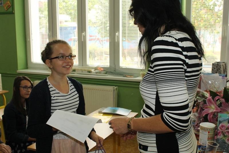 Žáci a žákyně z benešovské školy se rozloučili s prvním stupněm