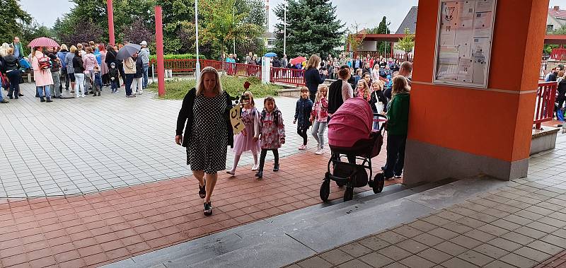 Z prvního dne školního roku 2020 až 2021 ve vlašimské Základní škole Vorlina.