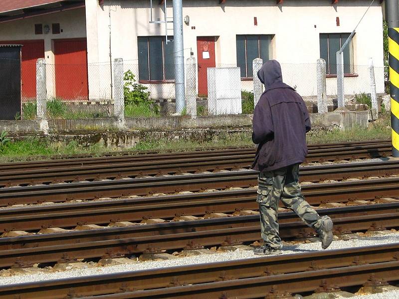 Benešovská promenáda na kolejích.