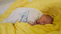 Adam Zethner se Kateřině a Lukášovi narodil v benešovské nemocnici 13. září 2022 v 8.42 hodin,  vážil 3140 gramů. Doma v Bedřichovicích na něj čekala sestřička Stella (4).