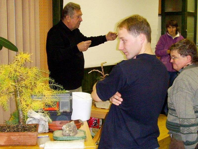 Tajemství pěstování bonsají poodhalil seminář v Podblanickém ekocentru ČSOP