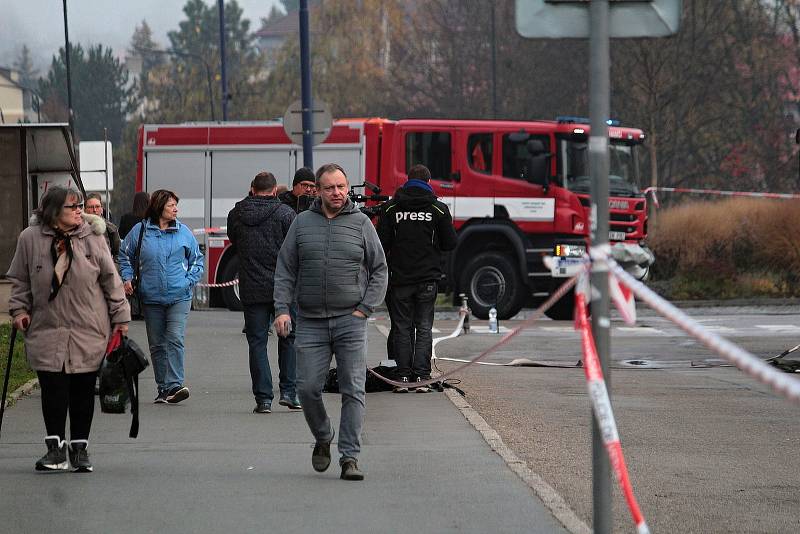 Následky požáru Obchodního domu Hvězda v Benešově.