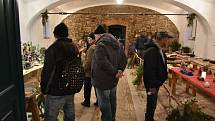 Výstava betlémů a sáněk, která má díky svému prostředí neopakovatelnou atmosféru, je k vidění na zámku v Třebešicích nedaleko Divišova.