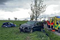 K vážné dopravní nehodě došlo v neděli 2. května 2021 na silnici vedou z Dolních Břežan do Libeře na Praze západ.