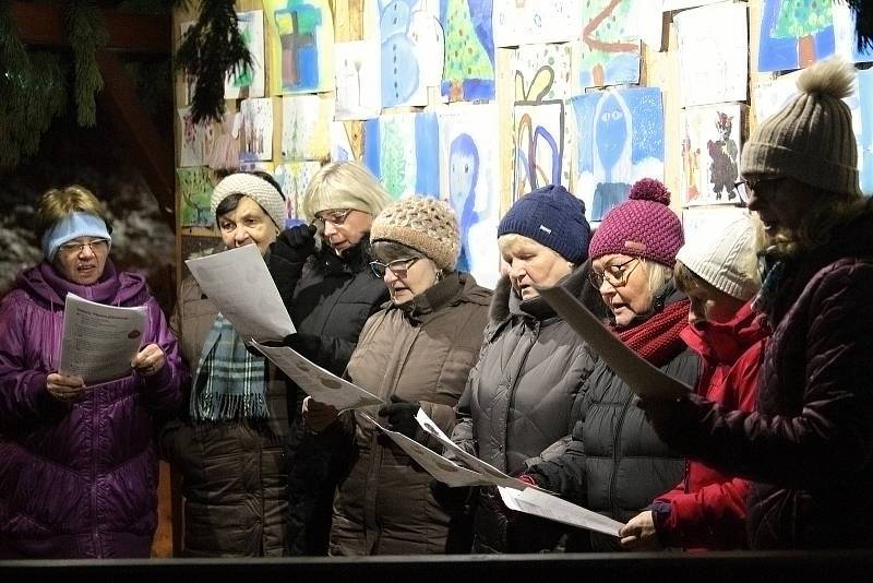 Česko zpívá koledy v Miličíně 7. prosince 2022.
