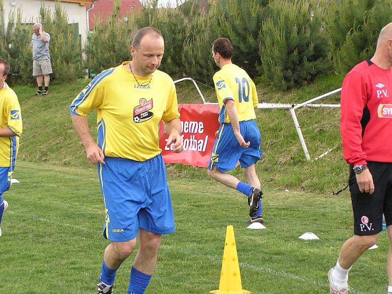 Michal Petrouš, trenér Slavie Praha, trénoval díky projektu Gambrinus Kopeme za fotbal, SK Olbramovice. 