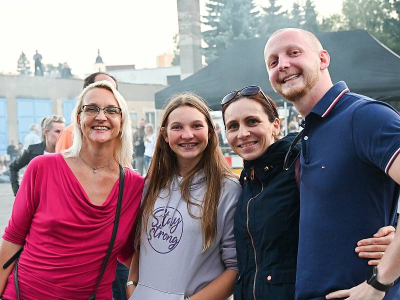 Z koncertu legendární kapely Olympic ve vlašimském areálu Na Lukách.