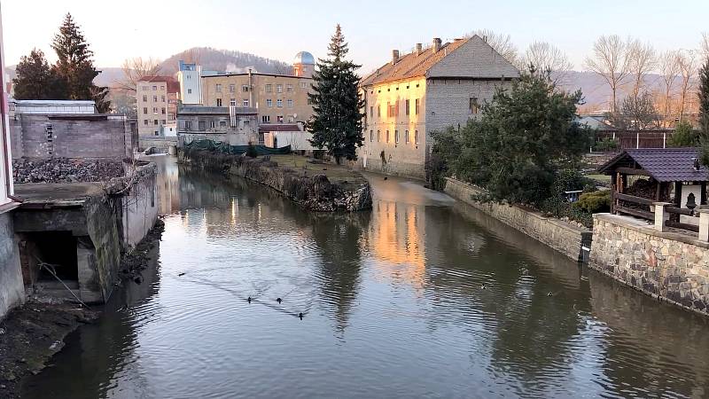 Po mrazivých a zasněžených dnech zažíval Beroun jarní počasí.