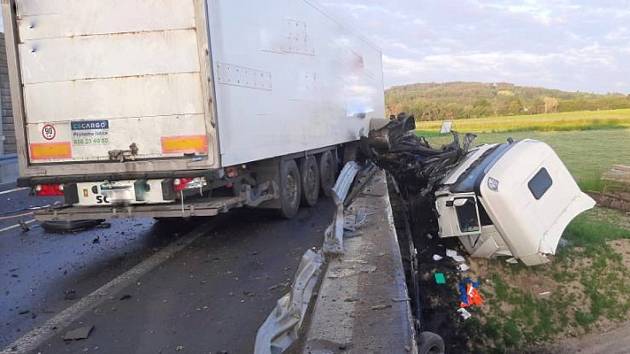 Tragická dopravní nehoda na silnici I/3 u Olbramovic.