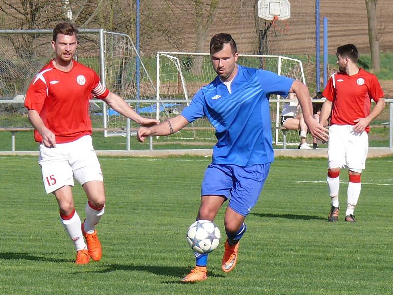 Krajský přebor: Nespeky - Tuchlovice 2:1.