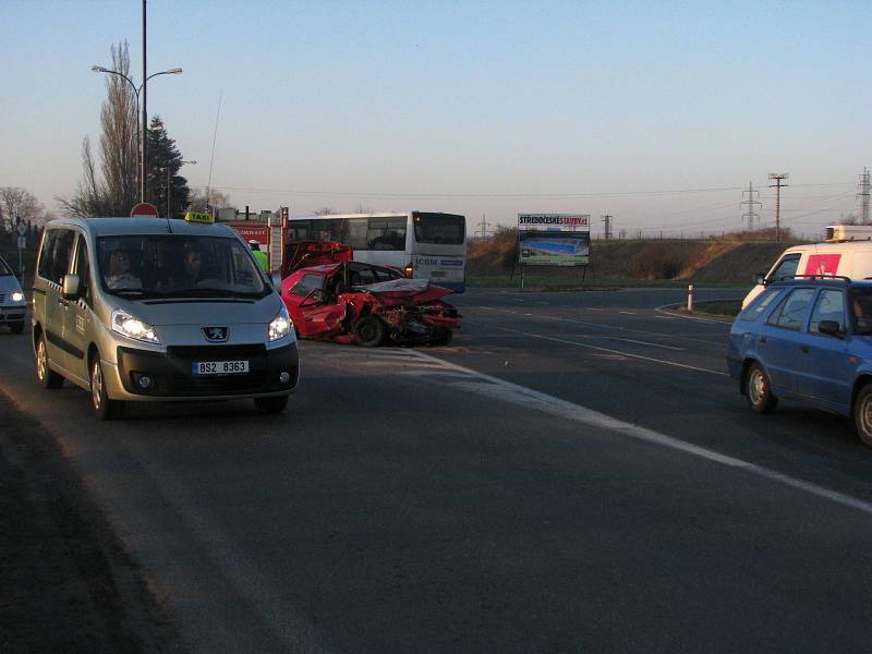 Tragická dopravní nehoda na silnici E55 na benešovských Červených Vršcích.