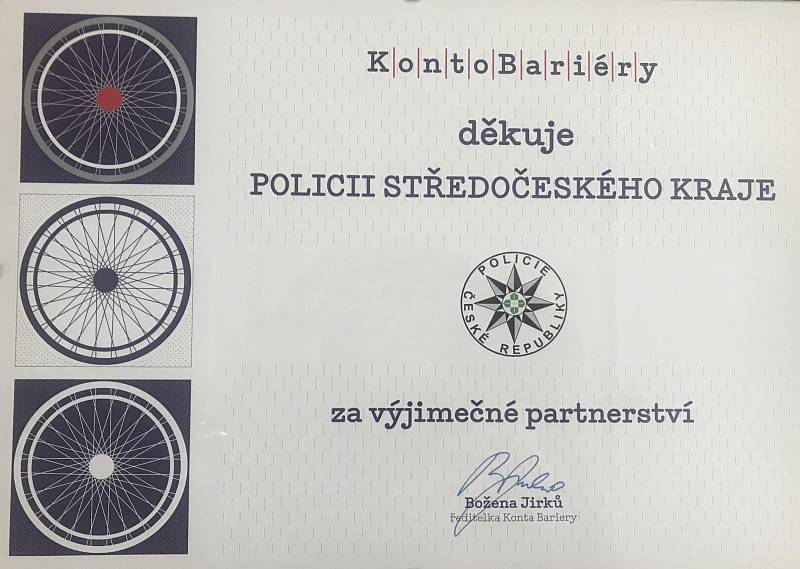 Konto Bariéry ocenilo Krajské ředitelství policie Středočeského kraje