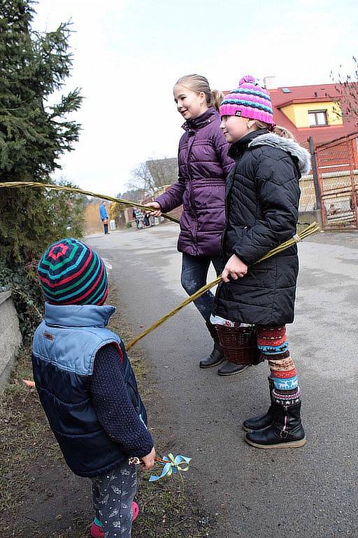 Velikonoční koledování v Peceradech.