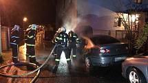 Požár osobního auta v Říčanech 14. ledna 2020.
