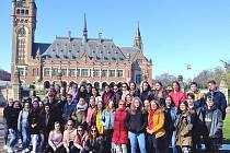 Žáci vlašimské obchodní akademie v holandském Haagu.